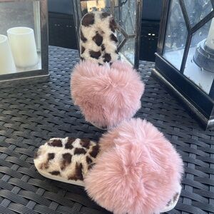 Shiraleah brand new slip on slippers